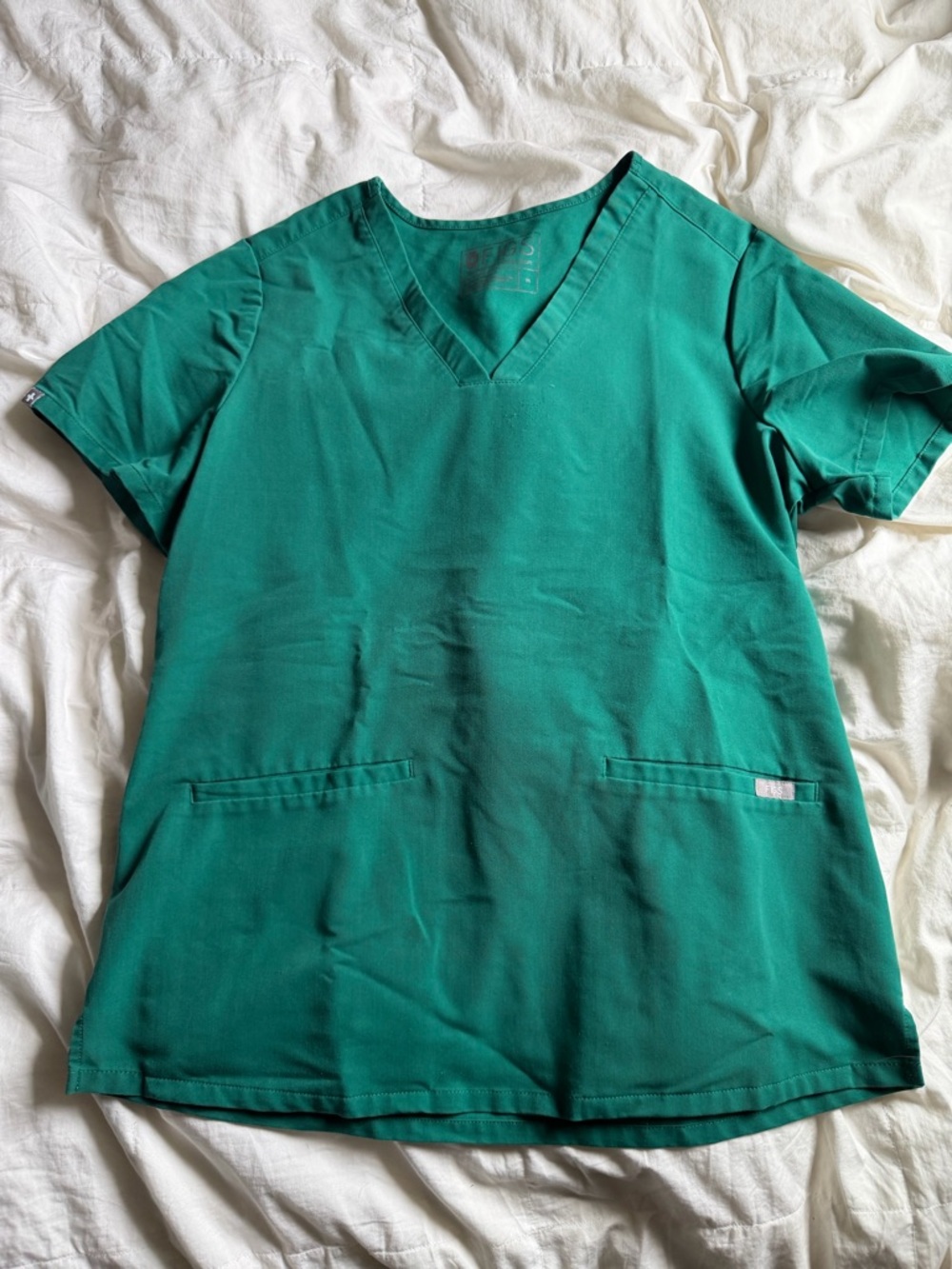 Figs Women's 3 pocket Scrub Top